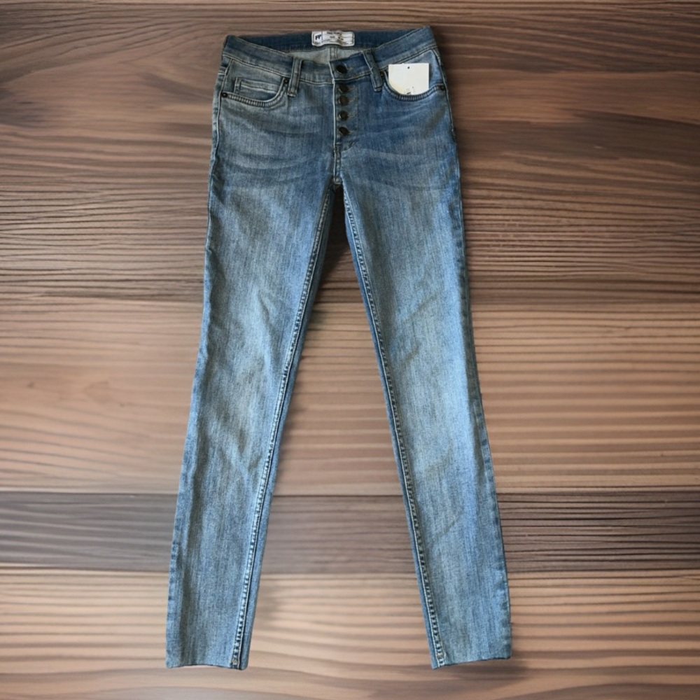 Free People Women's Reagan Blue Ankle Raw Hem Skinny Jeans